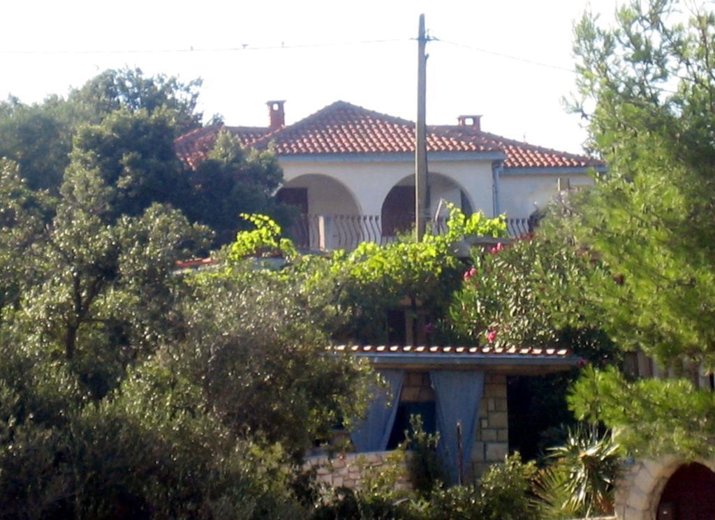 Mendula Apartment Rogac Exterior photo